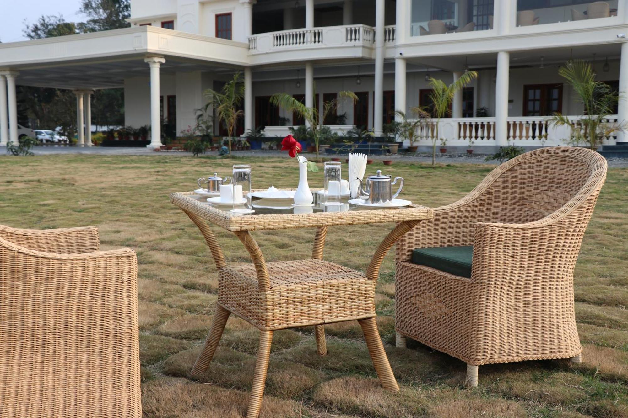 Royale De' Casa Resort Kāziranga Екстериор снимка