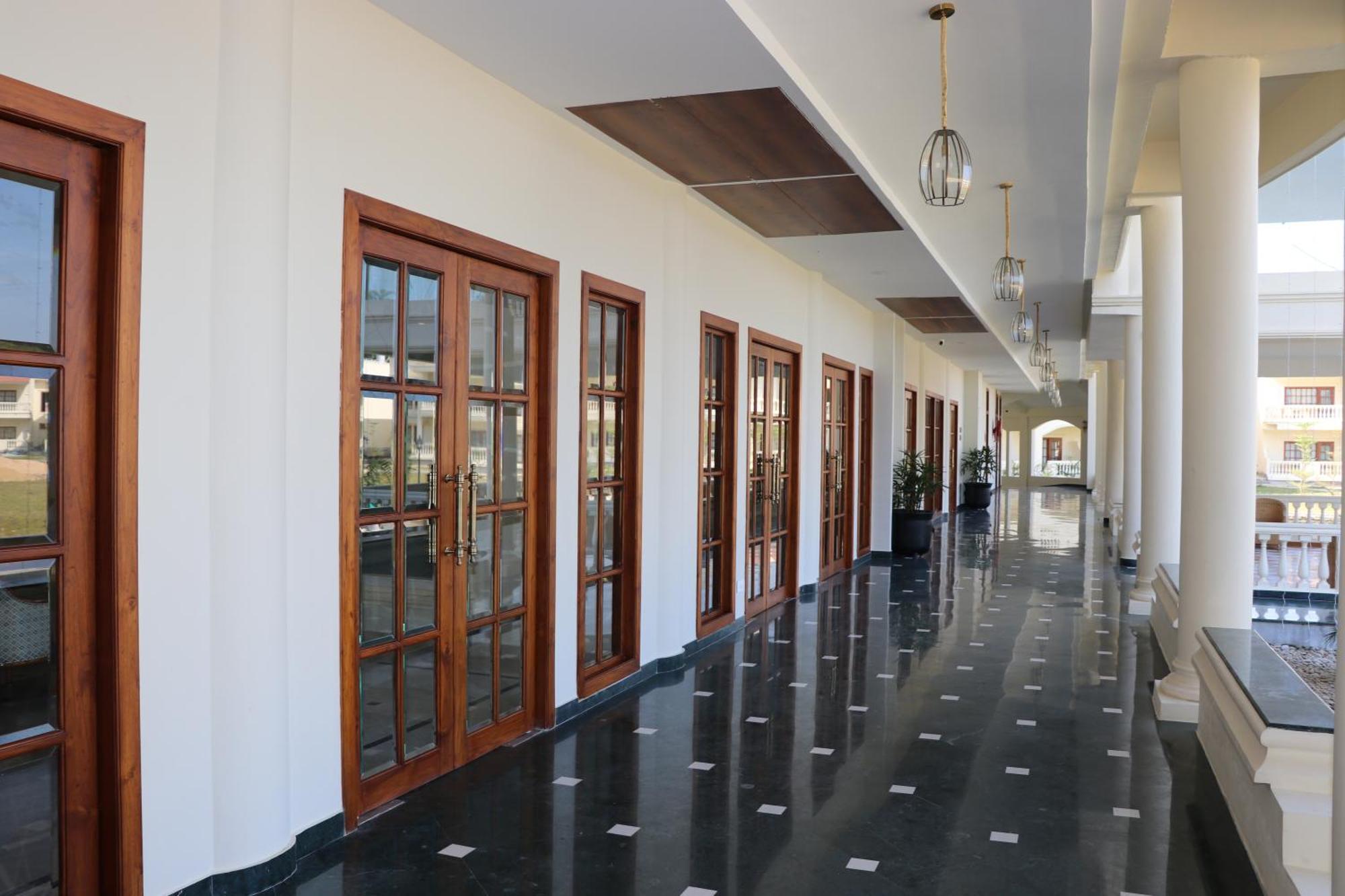 Royale De' Casa Resort Kāziranga Екстериор снимка