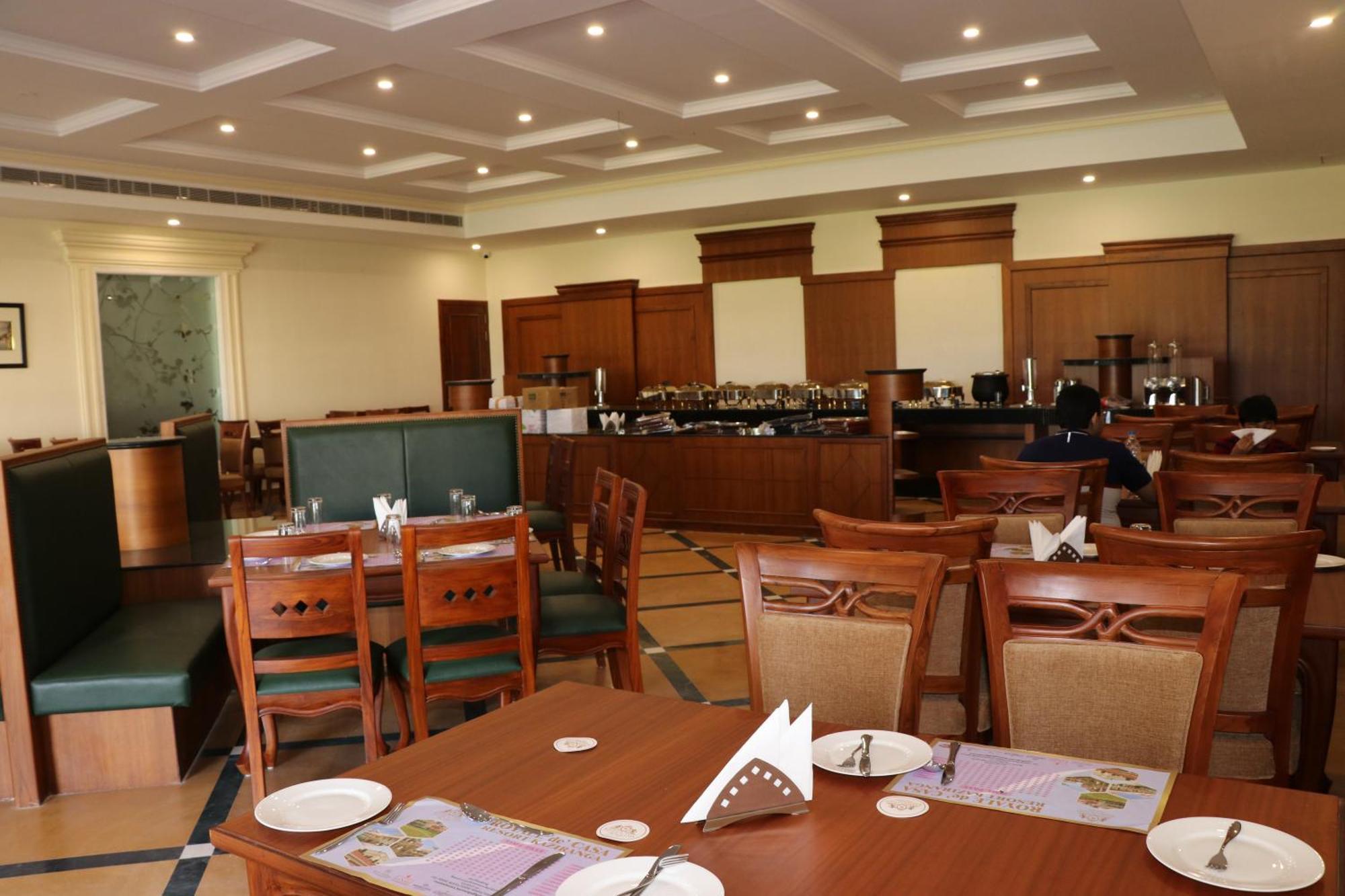Royale De' Casa Resort Kāziranga Екстериор снимка