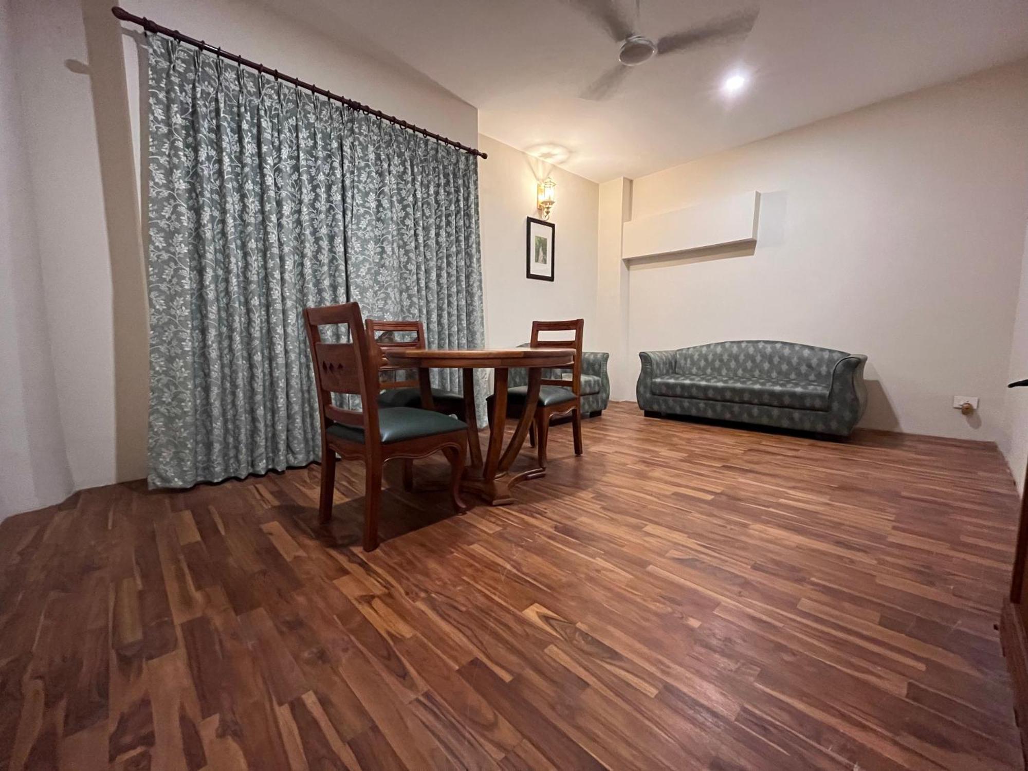 Royale De' Casa Resort Kāziranga Екстериор снимка